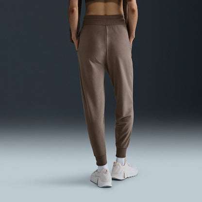 Pantaloni sportivi affusolati tie-dye di tendenza ufficiale delle nuove donne Nike FB5435-233